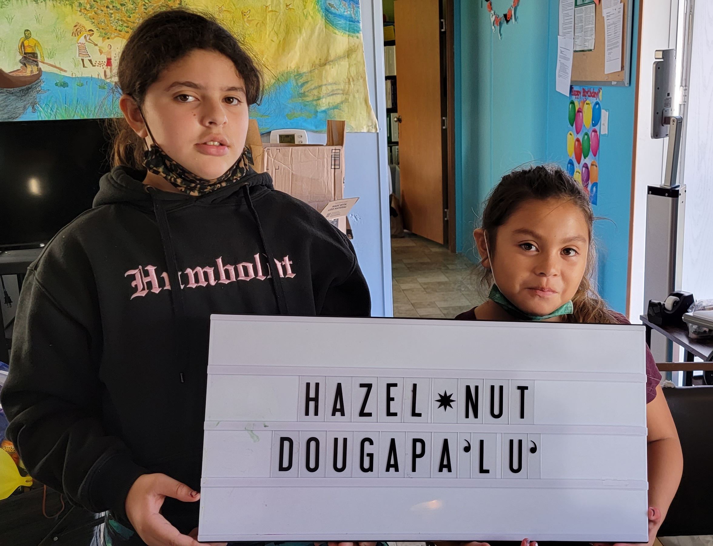 dougapalu_hazel_nut_sign_2021.10.27